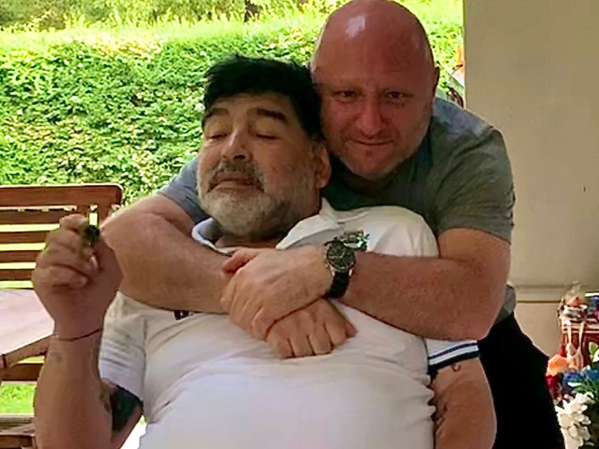 Diego Armando Maradona y Mariano Israelit en la década de los 90's