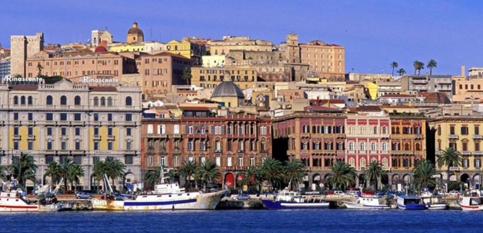 Panoramica di Cagliari dal porto