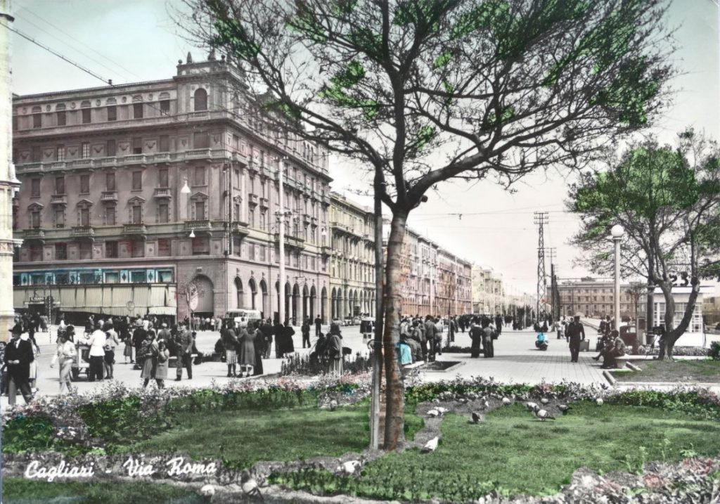 Il Mistero di Piazza Matteotti e Il Verdi sbagliato. Nella foto una vista di Via Roma e Piazza Matteotti nel 1953.