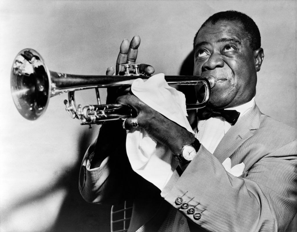 Bflat il cuore della musica Jazz di Cagliari. In primo piano il grande Louis Armstrong Famous Jazz Player From New Orleans Louisiana