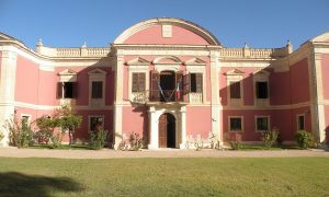 ingresso e facciata di Villa Pollini Oggi