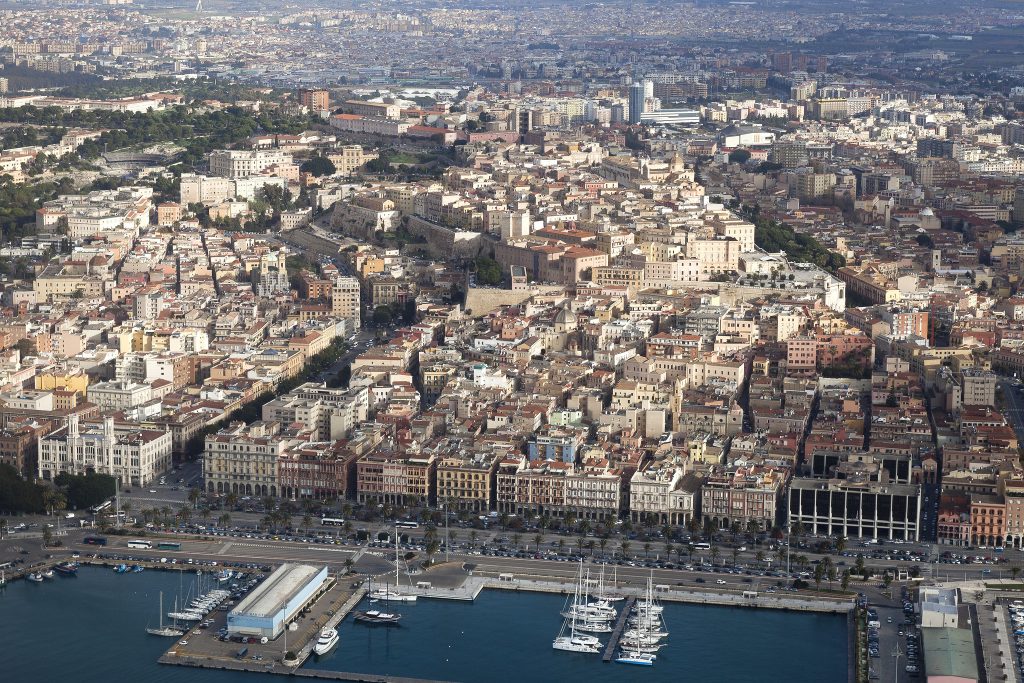 Cagliari vista dall'alto (fonte Aurelio Candido Per Flickr)