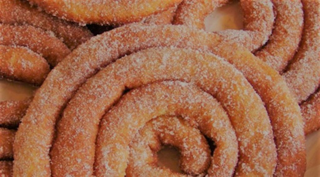 Zippuas, primo piano del dolce fritto a spirale