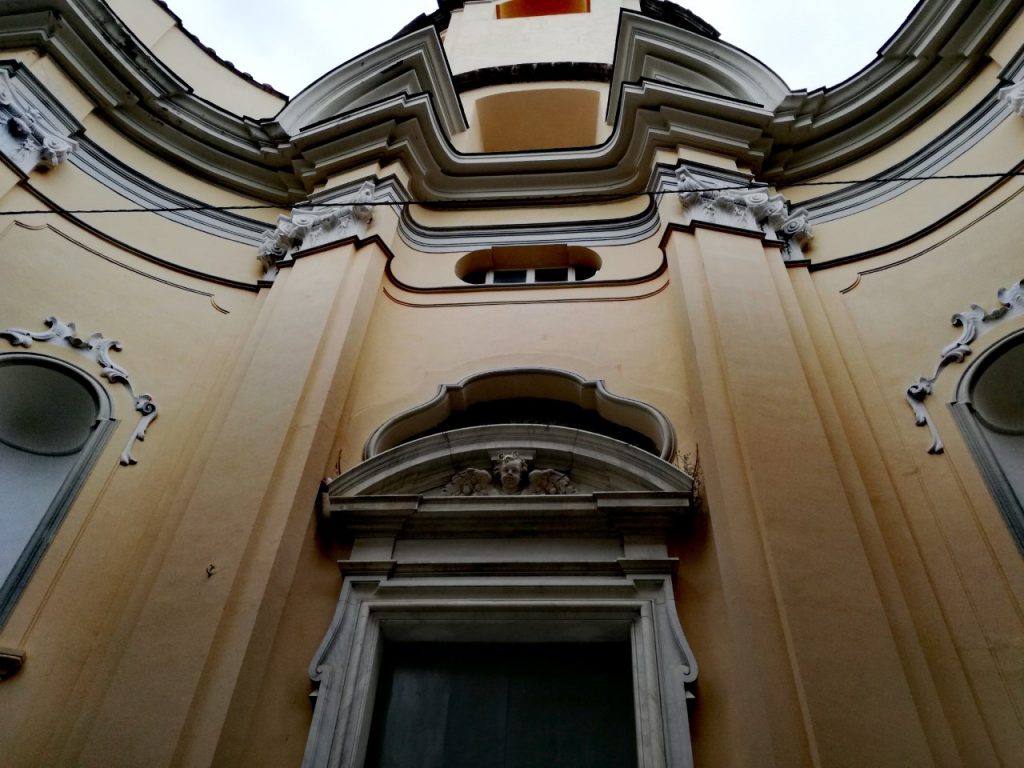 La Chiesa della Carità e la sua facciata borrominiana.