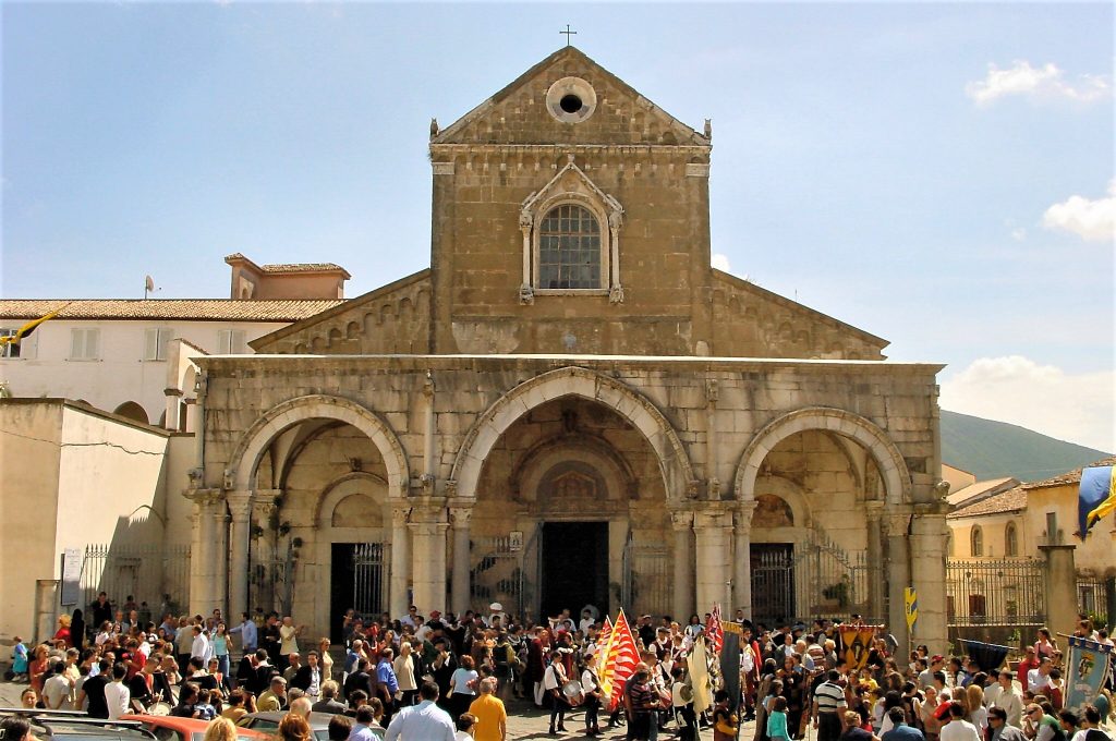 Duomo Di Sessa Aurunca - esterno della chiesa