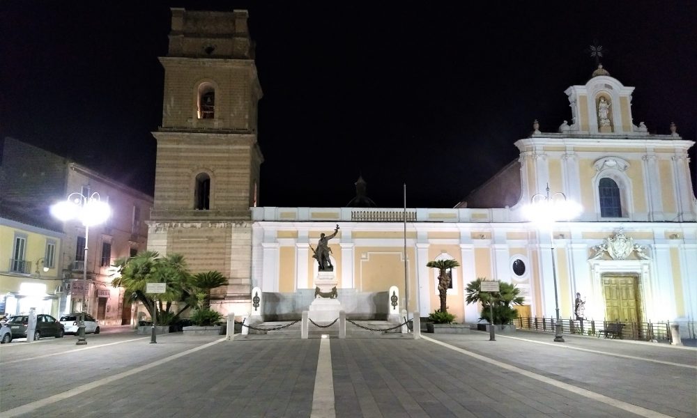Duomo di Santa Maria Capua Vetere - la piazza