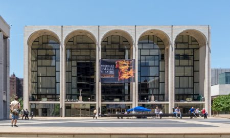 Il Metropolitan Opera - facciata
