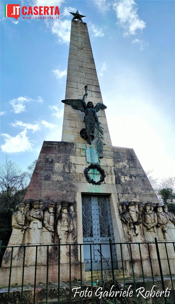 Ossario ai Caduti - Fronte Monumento