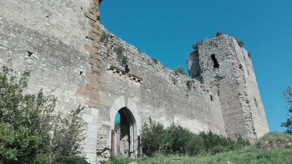 Castello Del Matinale Foto Fondoambiente