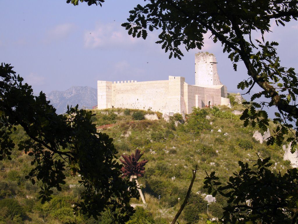 Panorama Con La Rocca Janula