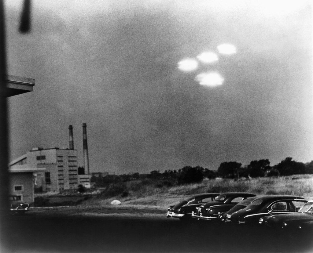 Ufos Over Salem, Massachusetts