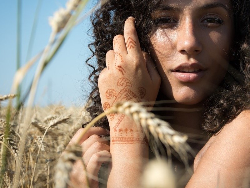 Mal Di Testa Donna Nel Grano