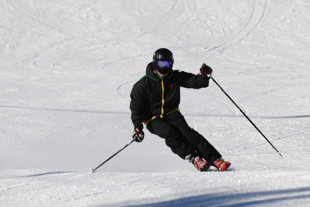 Voglia Di Sciare Sciatore Sulla Neve