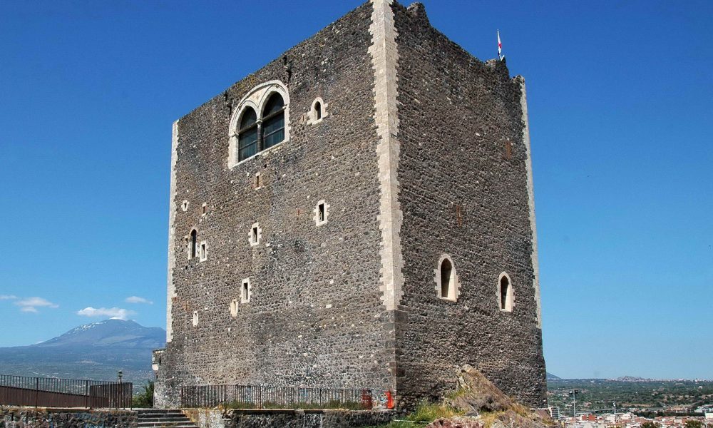 Castello di Paternò a Catania. Fonte: mapio.net