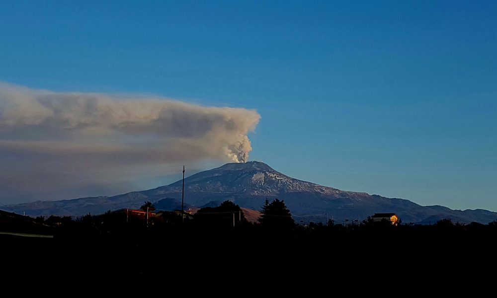 Sua Maestà Etna