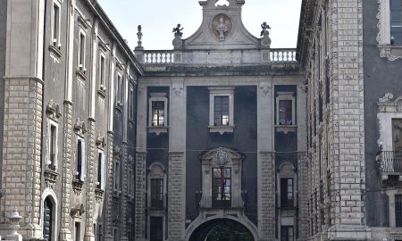 Porta Uzeda, Porte di Catania