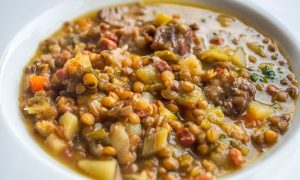 Piatti del Capodanno: la zuppa di lenticchie