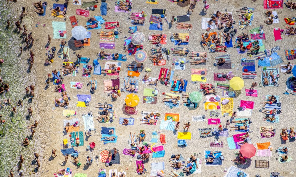 Fabrizio Villa Tutti Al Mare. 20 Luglio 2019 Polignano A Mare Bari (da Elicottero)
