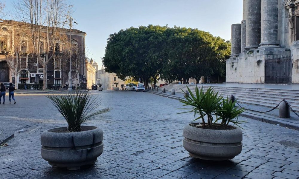 Piazza Dante "liberata"
