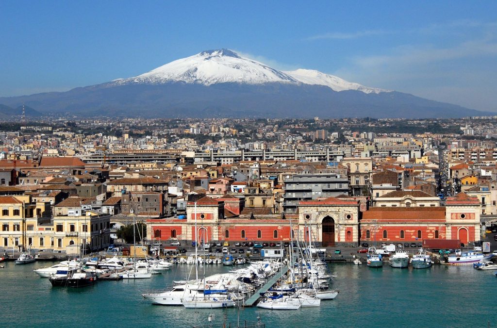 Investimenti e skyline della città dicatania