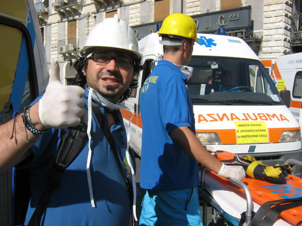 Andrea Di Placido durante una simulazione di soccorsoCopertina