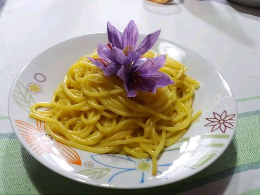 Lo zafferano è dunque un “elisir di lunga vita”, oltre che il re delle spezie