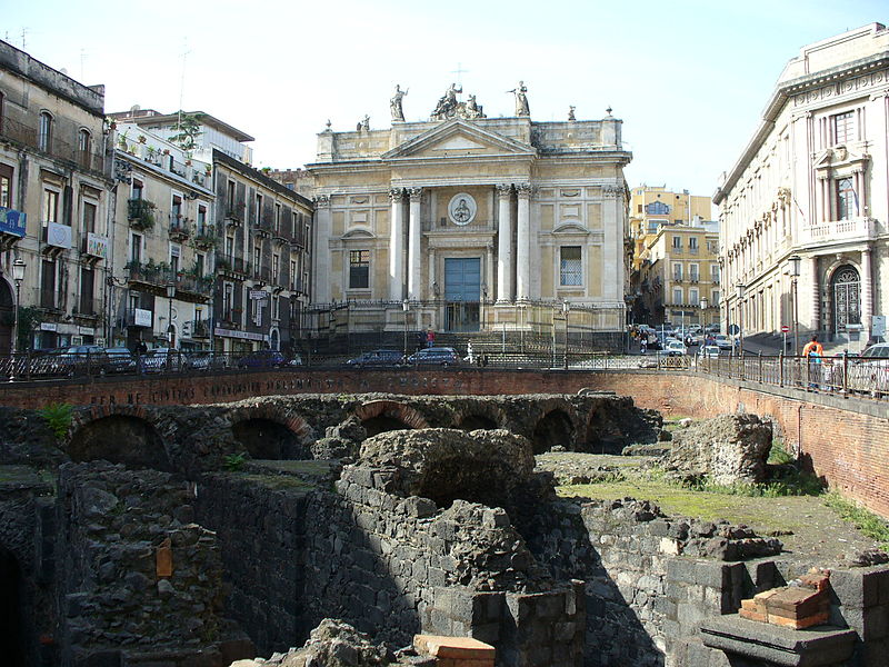 Lato dell'anfiteatro rivolto verso la Chiesa di Sant'Agata alla Fornace