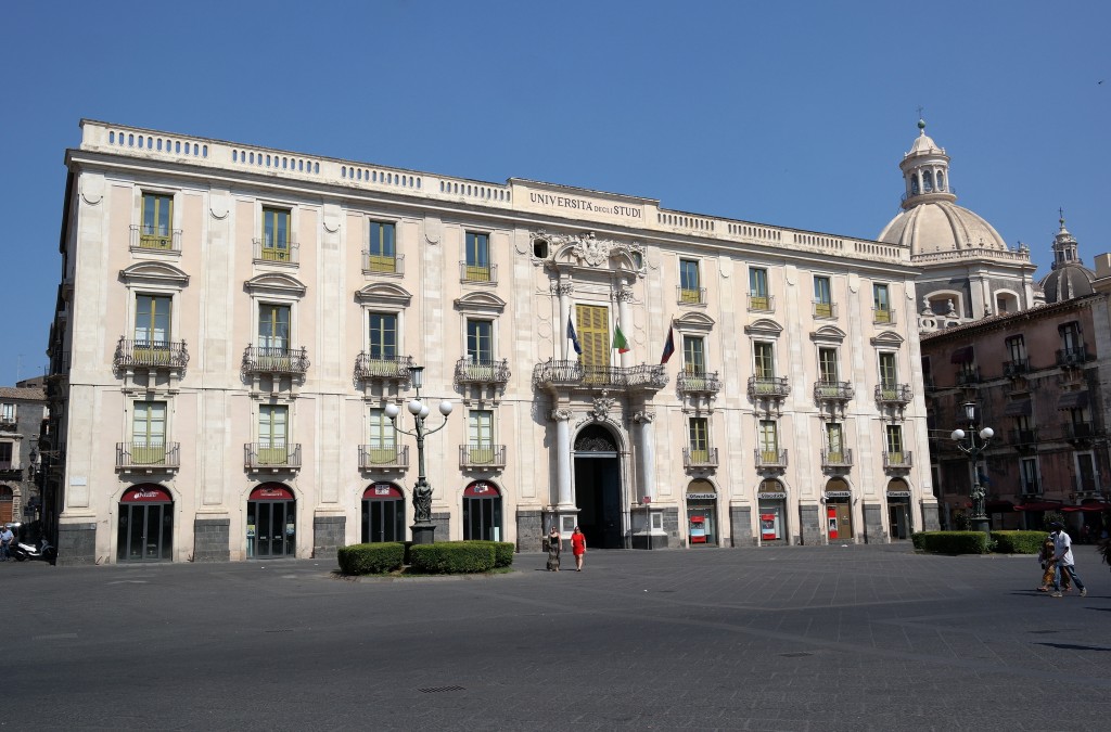 Palazzo Centrale in Piazza Università a Catania 