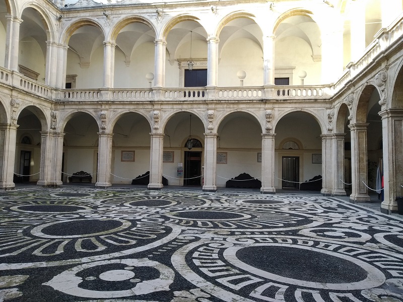 Allinterno Del Palazzo Di Piazza Università - Foto: Cavaleri Francesca Agata