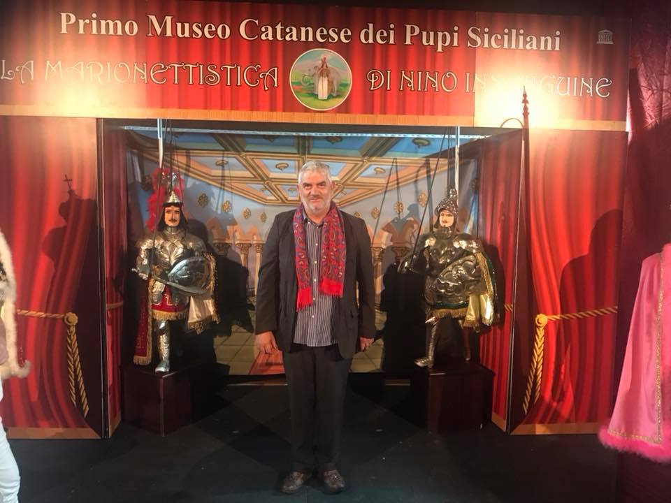 Melo Zuccaro, catanese, artista completo che mira a riproporre la tradizione culturale popolare per emozionare