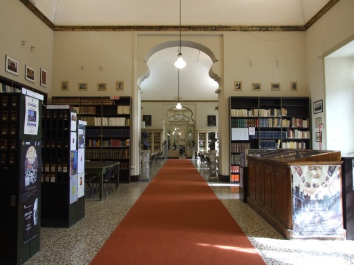 La Sala Lettura delle Biblioteche riunite - luogo sontuoso dove poter studiare