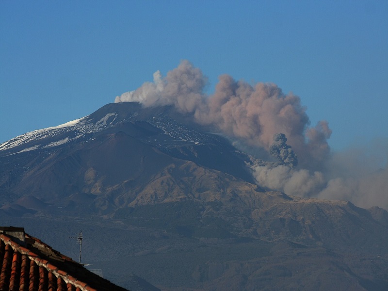 Grotte in citta- Il vulcano Etna- Foto: Pixabay