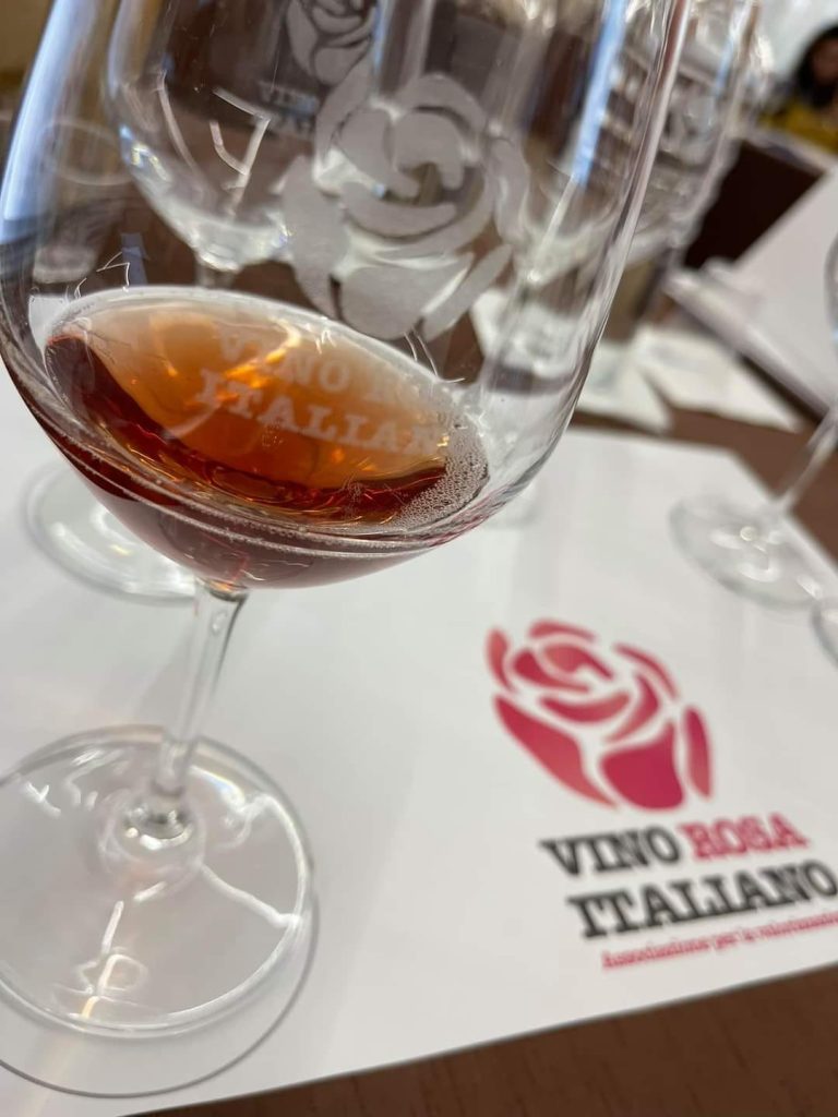 Carmelo Sgandurra è presidente dell'associazione nazionale “Vino Rosa Italiano”