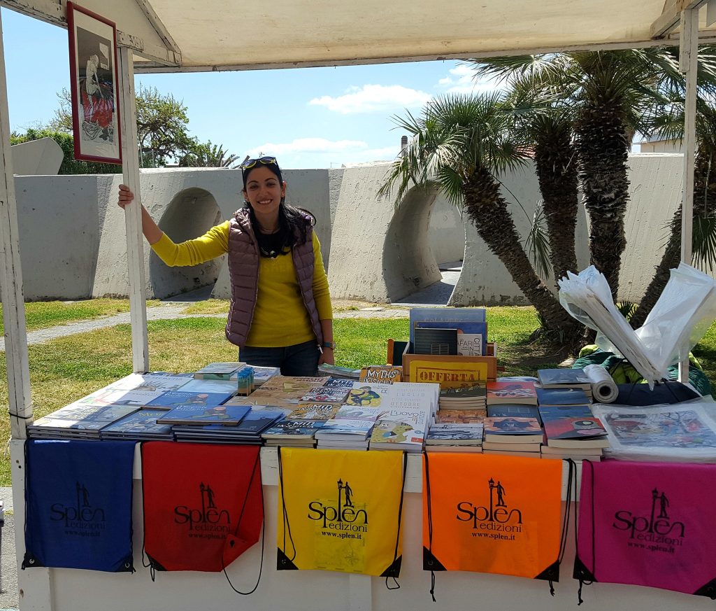 Lo stand della Splēn Edizioni e Surya Amarù