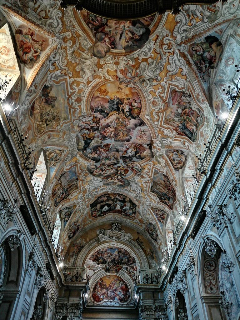 I 22 metri di affreschi che rendono la Chiesa di San Benedetto di Catania Patrimonio dell'Umanità Unesco dal 2022.