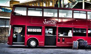 Just Fab, bus
