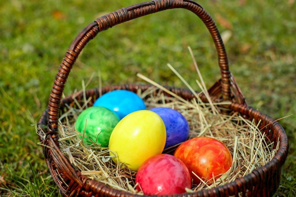 Pasqua e pasquetta2022- uova colorate- Foto:Pixabay