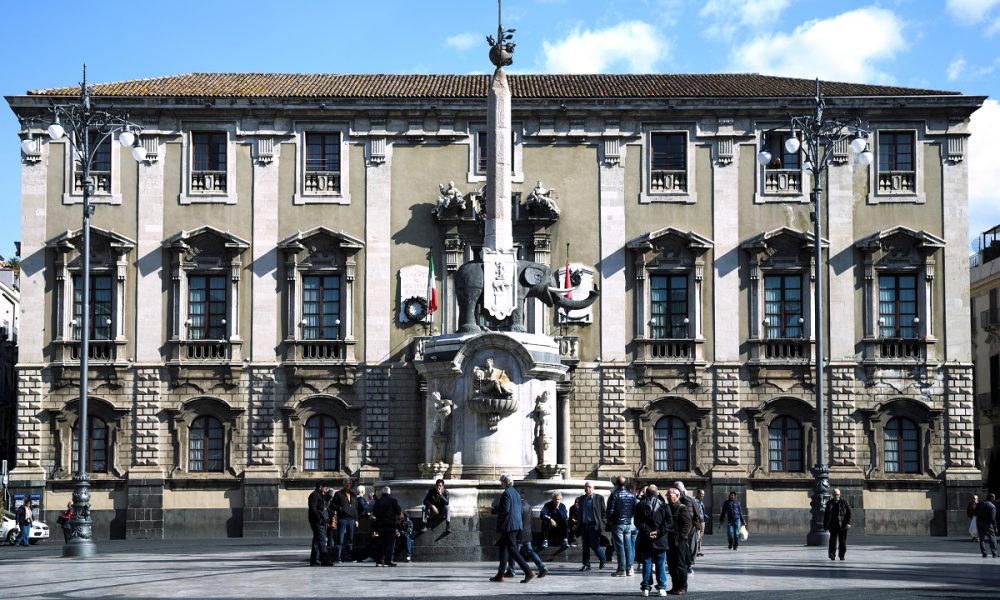 Palazzo Degli Elefanti, L'esterno- Foto: itcatania