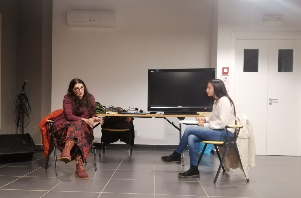 Intervista Lucia Sardo a cura di Claudia Lombardo, studentessa della Scuola Biennale di Scrittura e Storytelling di Viagrande Studios