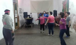 Laboratorio di danze popolari presso il CSA Officina Rebelde ph Angela Strano