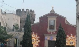 a facciata della chiesa della madonna di Ognina