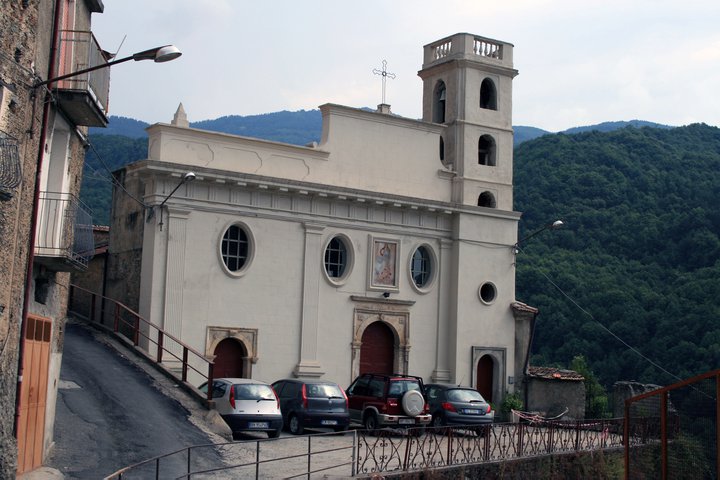 La facciata della chiesa dell'immacolata