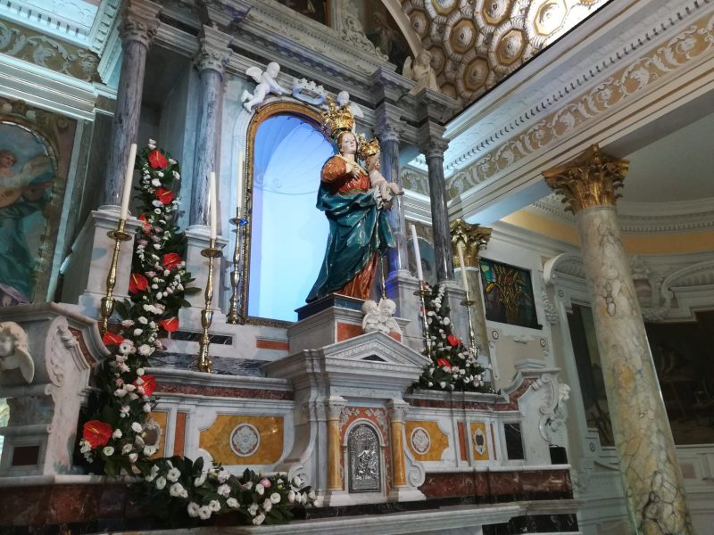 luni a Madonna: la statua della Madonna Conflenti Basilica Ok