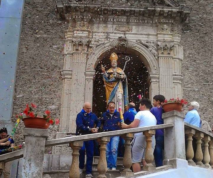 San Nicola in processione