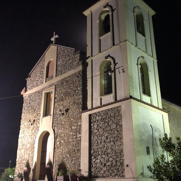 2 luglio: la chiesa vista di notte