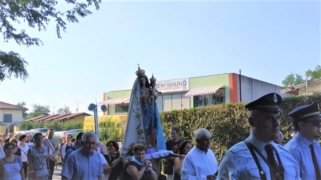 processione della Madonna a Borgo Ticino