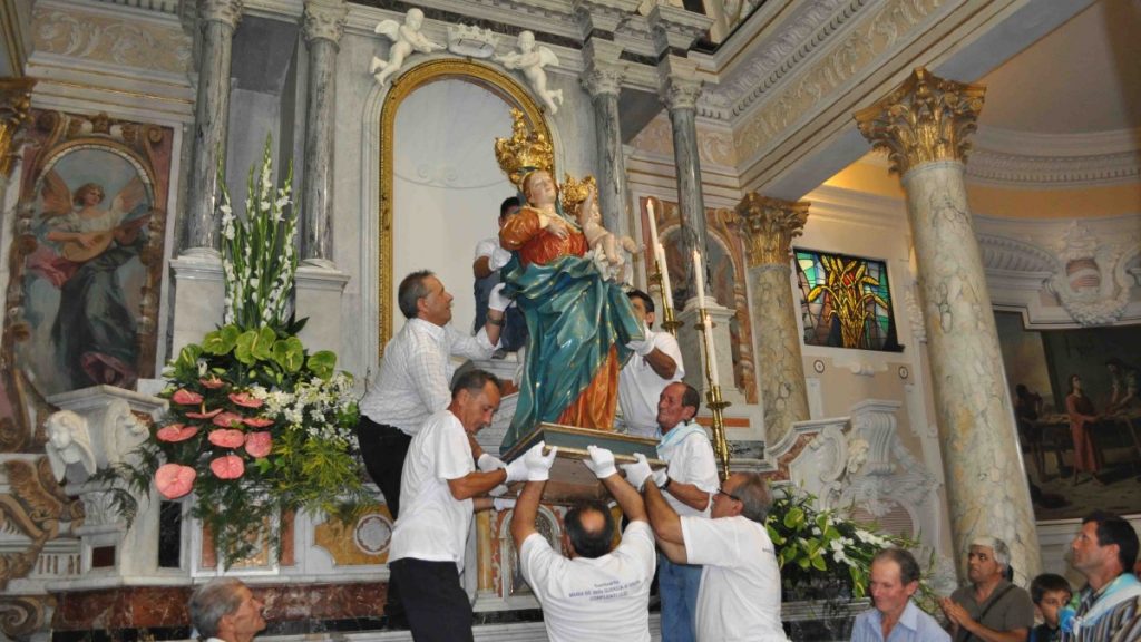 Luni a Madonna: la salita della statua