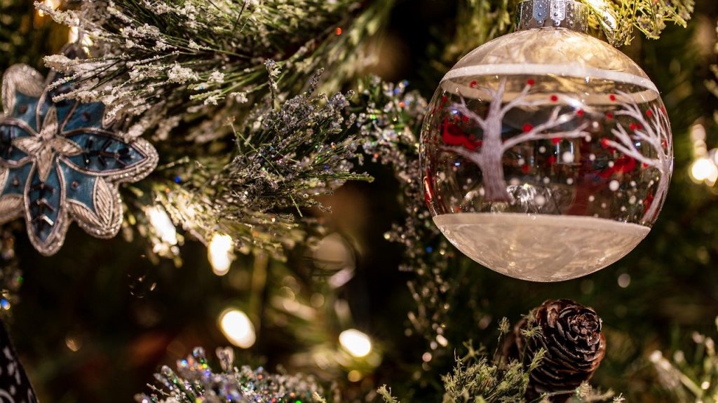 racconto di un Natale: Albero E Pallina