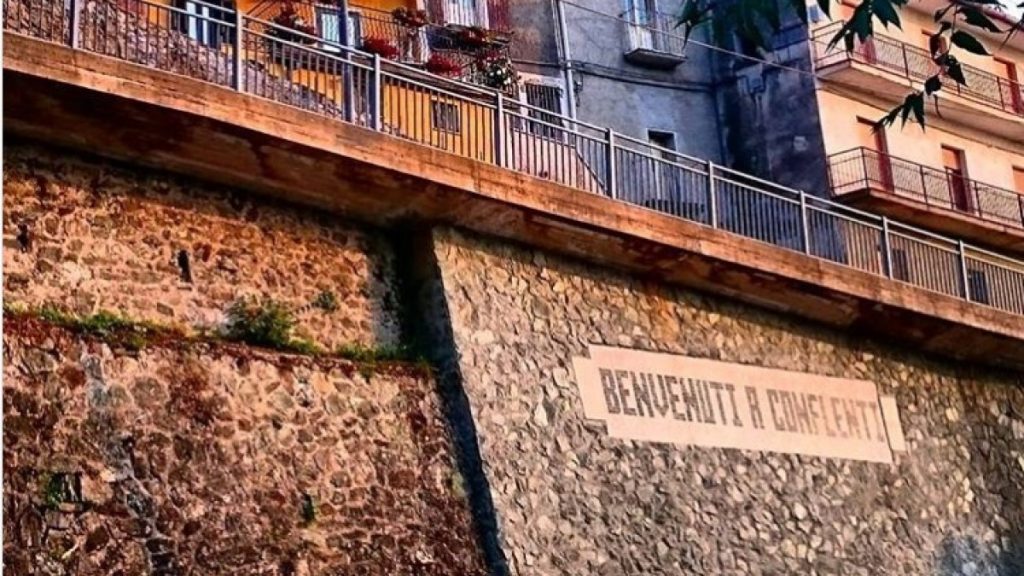 muro in pietra verde