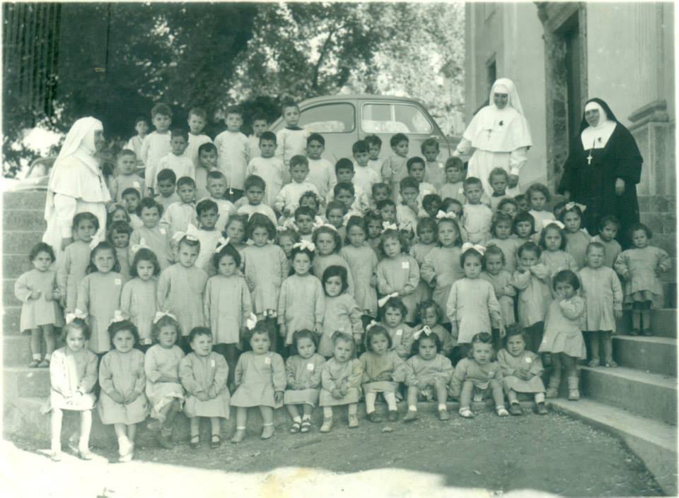 Le Suore Del Cottolengo